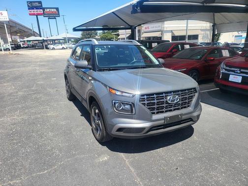 Ecotronic Gray 2025 Hyundai VENUE SEL