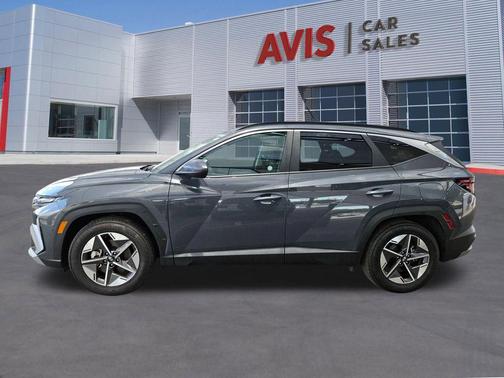 Shimmering Silver 2025 Hyundai TUCSON SEL
