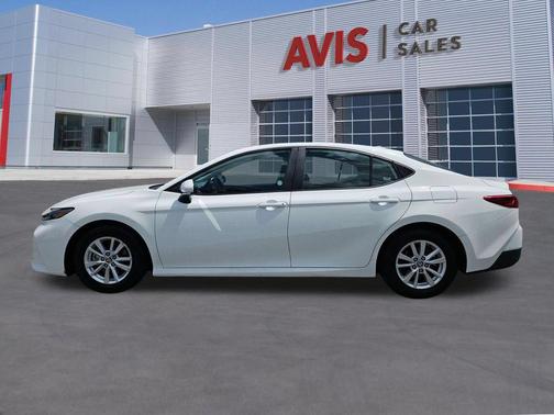 Ice 2025 Toyota Camry LE