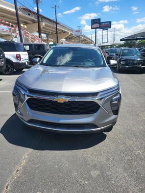 Silver 2025 Chevrolet Trax LT