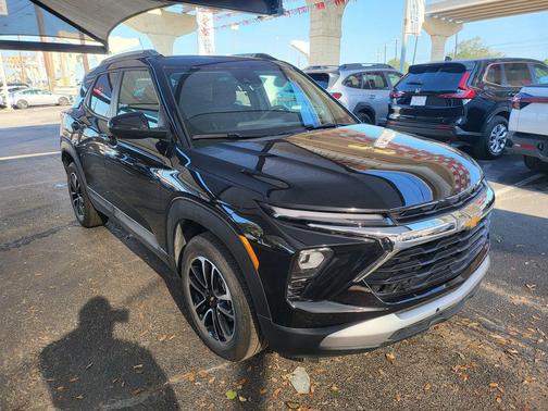 Mosaic Black Metallic 2025 Chevrolet Trailblazer LT