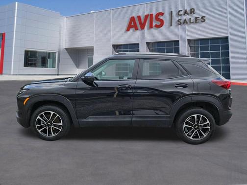 Mosaic Black Metallic 2025 Chevrolet Trailblazer LT