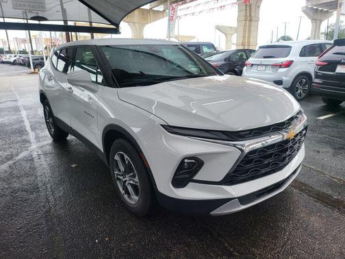 Summit White 2025 Chevrolet Blazer 2LT