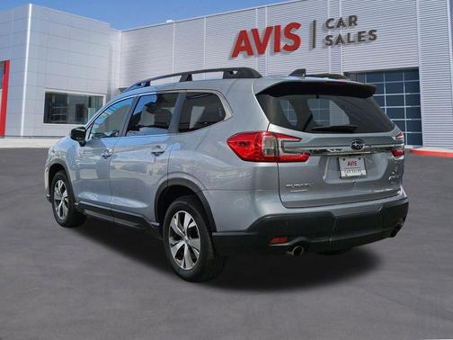 Ice Silver Metallic 2025 Subaru Ascent Premium 7-Passenger