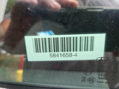 Fluid Metal 2025 Hyundai ELANTRA SEL