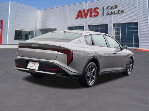 2025 Kia K4 LXS