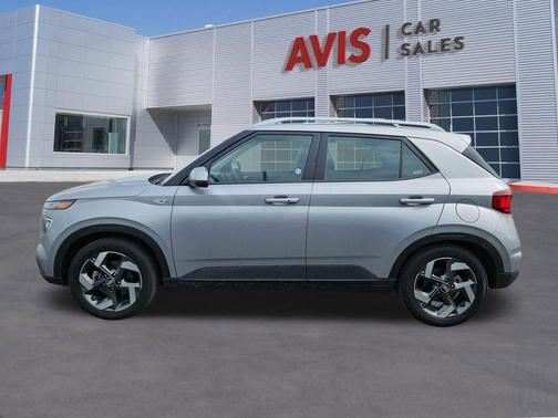 Shimmering Silver 2025 Hyundai VENUE SEL