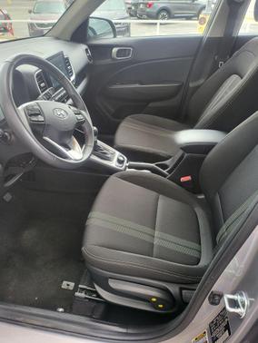 Shimmering Silver 2025 Hyundai VENUE SEL