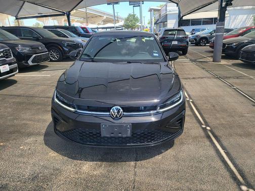 Deep Black Pearl 2025 Volkswagen Jetta 1.5T Sport