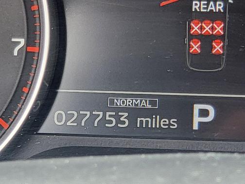 Alloy Silver Metallic 2025 Mitsubishi Outlander SE 2.5 S-AWC