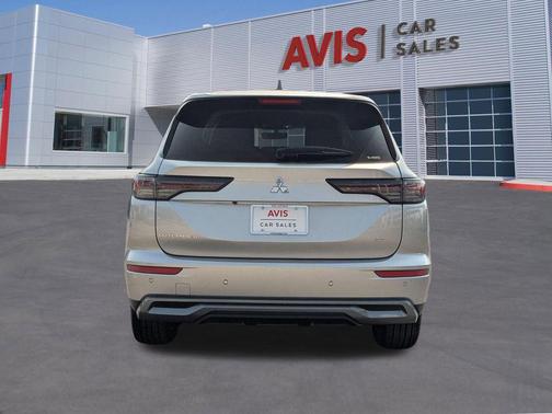 Alloy Silver Metallic 2025 Mitsubishi Outlander SE 2.5 S-AWC