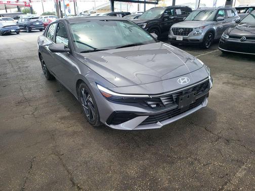 Fluid Metal 2025 Hyundai ELANTRA SEL