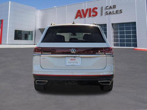 2025 Volkswagen Atlas 2.0T SE w/Technology