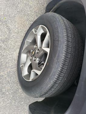 Summit White 2025 Chevrolet Trax LT