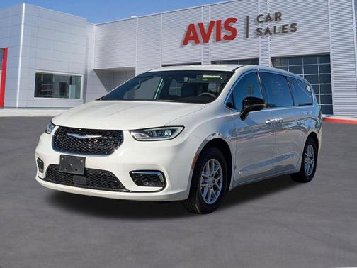 2025 Chrysler Pacifica L