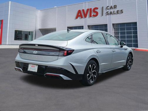 Aero Silver 2025 Hyundai SONATA SEL