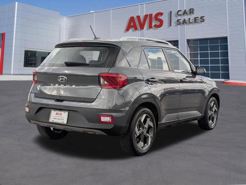 2025 Hyundai VENUE SEL