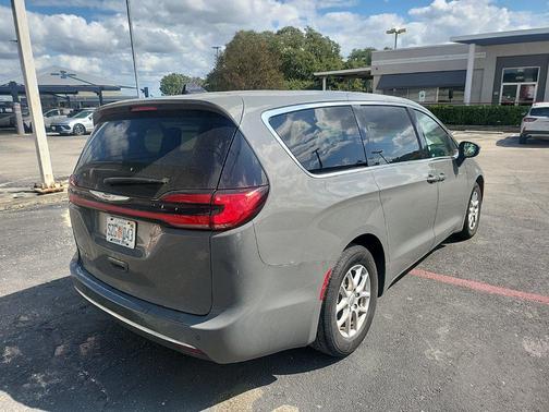 Ceramic Gray Clearcoat 2023 Chrysler Pacifica Touring L