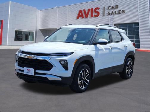 Summit White 2025 Chevrolet Trailblazer LT