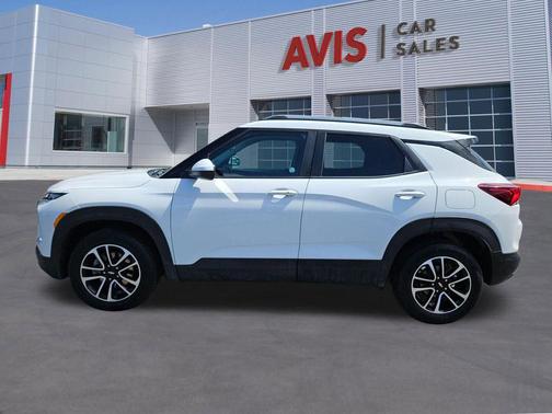 Summit White 2025 Chevrolet Trailblazer LT