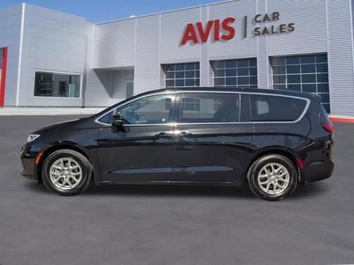 2025 Chrysler Pacifica L