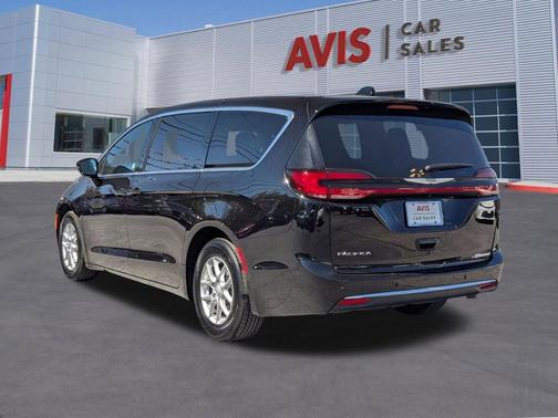 2025 Chrysler Pacifica L