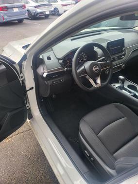 Glacier White 2025 Nissan Altima 2.5 SV