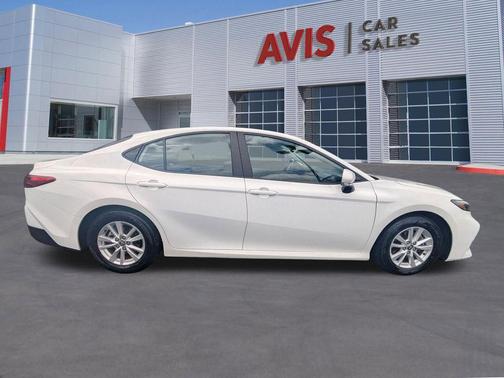 Ice Cap 2025 Toyota Camry LE
