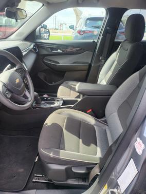 Sterling Gray Metallic 2025 Chevrolet Trailblazer LT