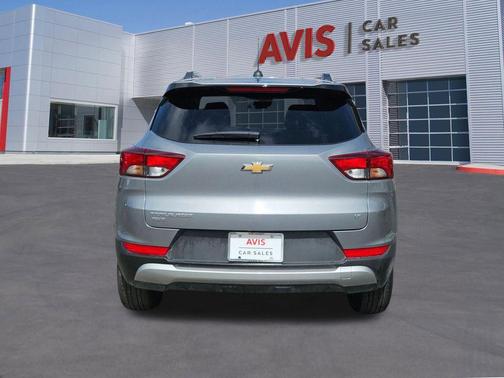 Sterling Gray Metallic 2025 Chevrolet Trailblazer LT