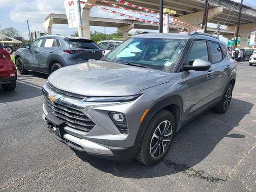 Sterling Gray Metallic 2025 Chevrolet Trailblazer LT