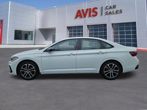 Pure White 2025 Volkswagen Jetta 1.5T Sport