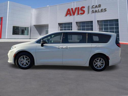 2025 Chrysler Pacifica L