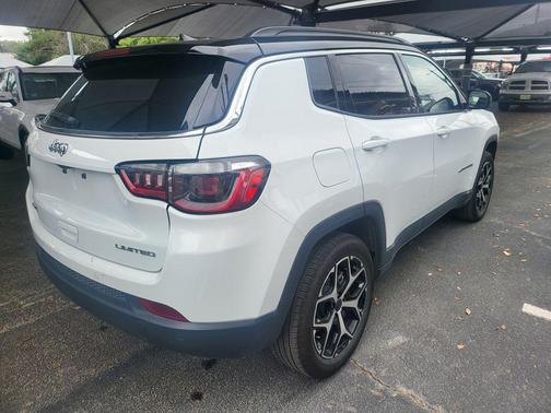Bright White Clearcoat 2025 Jeep Compass Limited