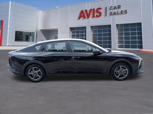 Aurora Black Pearl 2025 Kia K4 LXS