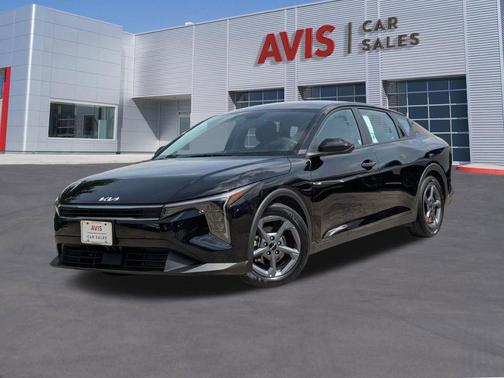 Aurora Black Pearl 2025 Kia K4 LXS