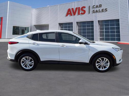 Summit White 2026 Buick Envista Preferred FWD