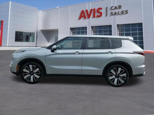 Alloy Silver Metallic 2025 Mitsubishi Outlander SE S-AWC