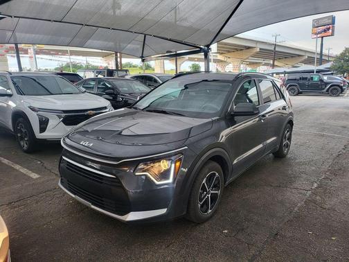 Interstellar Gray 2025 Kia Niro LX