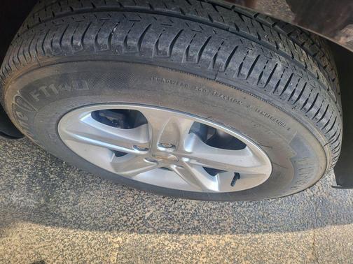 Mosaic Black Metallic 2024 Chevrolet Malibu FWD 1LT