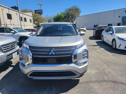 2025 Mitsubishi Outlander SE 2.5 2WD