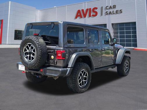 Granite Crystal Metallic Clearcoat 2025 Jeep Wrangler Rubicon