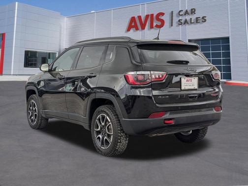 Diamond Black Crystal Pearlcoat 2025 Jeep Compass Trailhawk