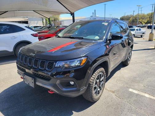 2025 Jeep Compass Trailhawk