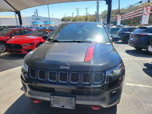 2025 Jeep Compass Trailhawk