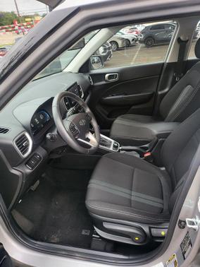 Shimmering Silver 2025 Hyundai VENUE SEL