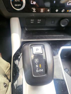 White Diamond 2025 Mitsubishi Outlander SE 2.5 S-AWC