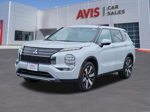 White Diamond 2025 Mitsubishi Outlander SE S-AWC