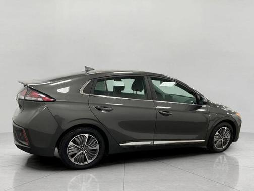 2021 Hyundai IONIQ Plug-In Hybrid SEL