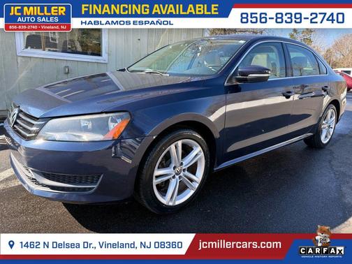 2014 Volkswagen Passat 1.8T Auto SE w/Sunroof & Nav